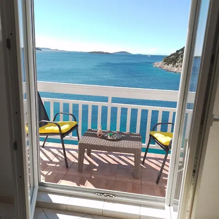 Uvala Murtar Apartman *