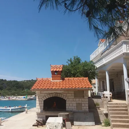 Uvala Murtar Apartman *