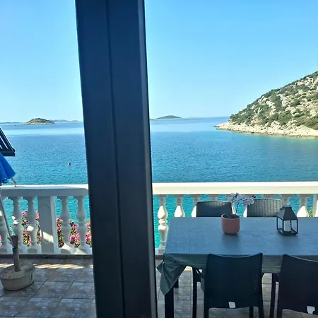 شقة Uvala Murtar *