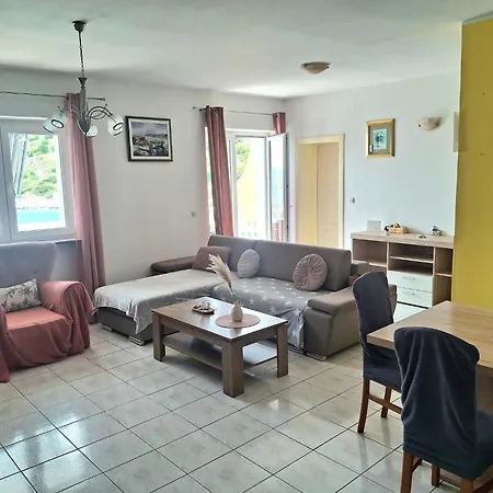 Uvala Murtar يزيرا