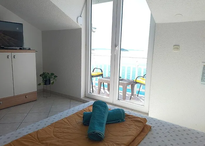 شقة Uvala Murtar يزيرا