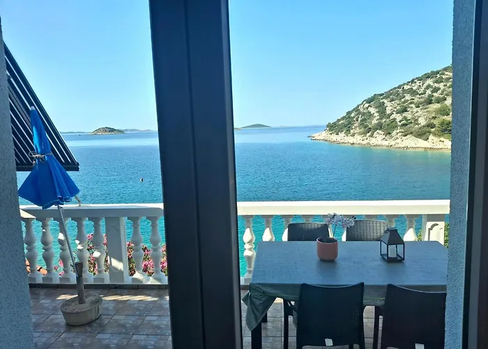 شقة Uvala Murtar *